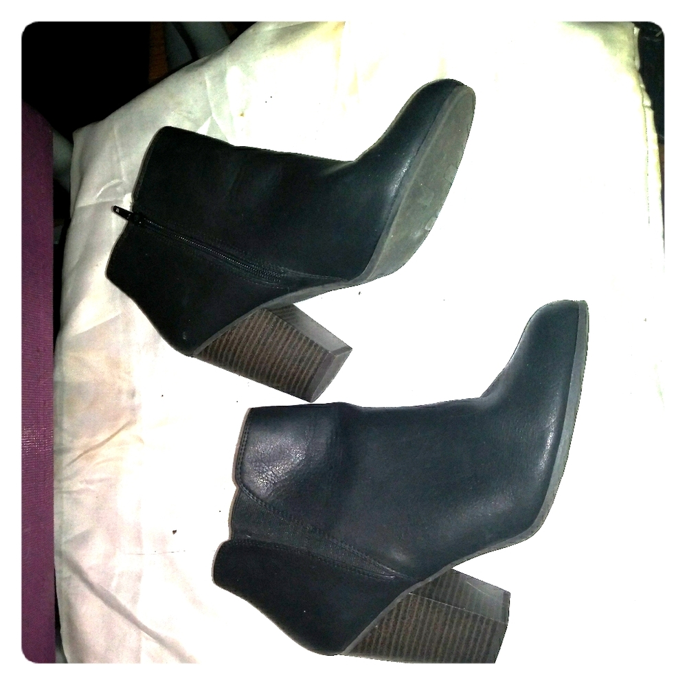 Fergie Boots